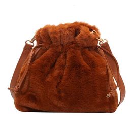 Totes Winter Soft Plush Bucket Shoulder Bag Fashion Autumn Warm Drawing String Crossbody Bags For Women Handbags Female Purse Bolso 240407