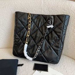 Cross Body bag Chain Totes Designer Vintage Women Bags Color Leather Bag Large Handbags Golden Pendant Handbags tops quality13stylishyslbags