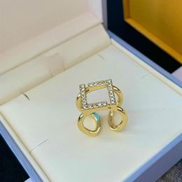 Womens Designer Rings Gold Titanium Steel Ring Mens Engagement Love Golen Ring Pearl Diamond F Rings Ladies Jewelry Fashion Gifts 242G