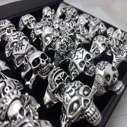 Bulk lots 100pcs Men Skull Rings 2020 New Gothic Biker Punk Cool Rings Whole Fashion Jewelry Lot3134