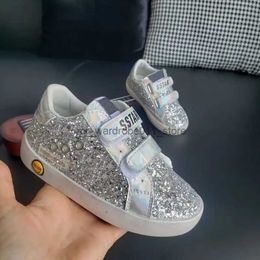 Sportlich Outdoor Kinder Turnschuhe 2023 Herbst Mädchen Sport Laufen Chunky Trainer Kleinkind Kinder Casual Star Schuhe Mode Marke Glitter Weiche sohle Q231003