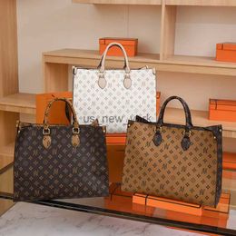 Totes European and American Luxury Print Women's Letter Handbags Female Vintage Bag Tote bag Office Lady Fashion Square Hand Bags 240407