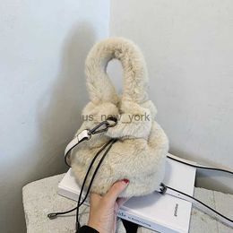 Totes Winter Fashion Soft Plush Women Bucket Bag Ladies Small Faux Fur Handbag Fluffy Crossbody Bag Designers Bolsa Feminina New 240407