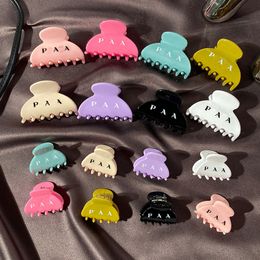 Fashion Candy Color Small Size Hair Clamps Cute Girl Hou Style Hair Jewelry Autumn New Romantic Love Gift Hair Clip Designer Brand Charm Hair Clip