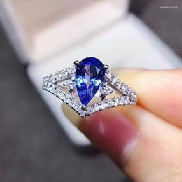 Cluster Rings Fashion Sapphire Water Drop V-shaped Women Ring Vintage Design Gracious Lady Luxury Inlaid Zircon Jewelry Wedding