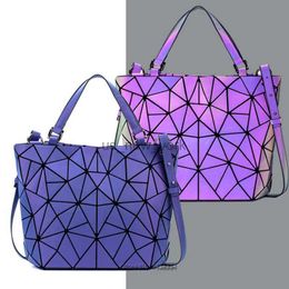 Totes Luminous bao bag Sequins geometric bags for women 2020 Quilted Shoulder Bags Laser Plain Folding female Handbags bolsa feminina 240407