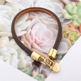 Europe America Fashion Style Lady Women Round Print Flower Design Engraved Letter Heart Crazy In Lock Charm Leather Bracelet Bangl317e