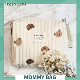 Mommy Single Shoulder Bag Zipper Embroidery Cute Bear Print Creamy Color Mom Bag Outing Baby Stroller Diaper Bags Simple Style 220255U