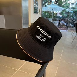 Desingers bucket hats Luxurys Wide Brim Hats solid colour letter sunhats fashion trend travel buckethats temperament hundred hat v210G