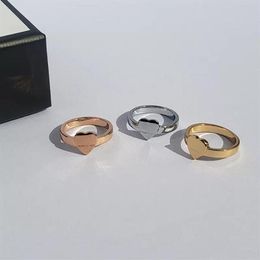 High quality designer designed titanium band ring with classic jewelry for fashionable ladies for holiday gifts2855