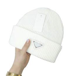 designer mens beanie hat winter hat solid Colour letter outdoor woman beanies bonnet man head warm cashmere knitted skull cap truck235D