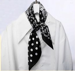 Sciarpe Sciarpa da uomo in seta 100 Cravatta Vintage Paisley Fazzoletto da collo quadrato Silenziatori Avvolgimenti per capelli Nero Rosso