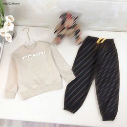 Tracksuits fashion autumn set for baby Size 100-150 CM 2pcs 3D plush letter round neck sweater and letter full print pants Oct05