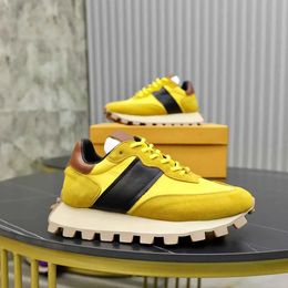 2024 Popular Suede & Leather Fabric Sneakers Shoes Men Maxi Rubber Pebbles Fashion Brands Casual Walking Outdoor Runner Trainers BOX