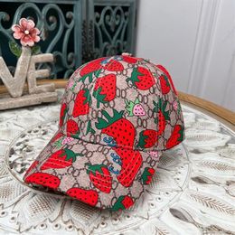 Fashion Strawberries Baseball Caps For Mens Designer Sport Hat Luxury Womens Casquette Outdoor Ball Cap Travel Sun Hats G Cowboy R195E