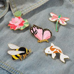 Brooches Creative Cartoon Dragonfly Bee Butterfly Alloy Enamel Brooch Pink Lotus Koi Badge Trendy Simple Lapel Backpack Jewellery Gift