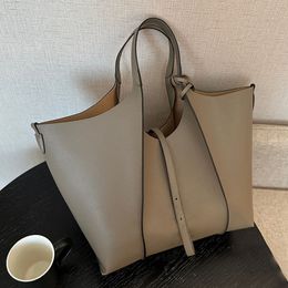 T Timeless Einkaufstasche Mikrotaschen Leder Mini Half Moon Shaoead Hobo Bag Marken-Schulterhandtaschen aus Metall Mode Damen Designer Leder Umhängetasche Braun Geldbörse