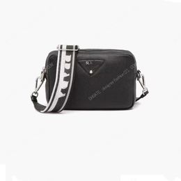Men Designer Bag Top 10A Luxury Quality Premium Cowhide Leather Design Messenger Bag Wallet Classic style 1082 Single shoulder Crossbody Bag duffel bags