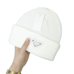 designer mens beanie hat winter hat solid Colour letter outdoor woman beanies bonnet man head warm cashmere knitted skull cap truck204v