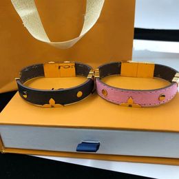 With BOX Designers Flower Charm Bracelets Quality Leather Women Men Gold Bracelet Pink Black Clors Letter Brand Bracelets Jewelry2789