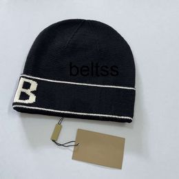 2022 Fashion beanie unisex knitted hat classical sports skull caps for women and men autume winter hats ladies casual outdoor