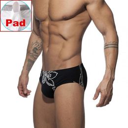 Mens Swimwear Bathing Push Up Pad Swim Briefs Sexy Sunga Men Waterproof Swimming Trunks Surfing Shorts Male Low Rise Swimsuits Men280c