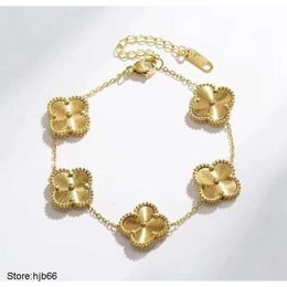 Designer Bracelet Chain Lucky Elegant Pendant Cleef Fashion 5 Motifs Clover Leaf Necklace Luxury Design Wedding Jewellery Van 4/four Flower Gifts Qzp7 611s