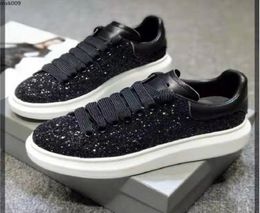 Fashion Men Shoe Designer Women Leather Lace Up Platform Oversized Sole Sneakers White Black mens womens Luxury velvet suede Casua5968943