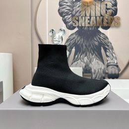 Atacado Designer 3XL Sock Shoes Moda Retros Homens Mulheres Respirável Plataforma Sneaker Preto Branco Malha Stretch Esportes Sapato Casual Luxo Treinadores Ao Ar Livre Com Caixa