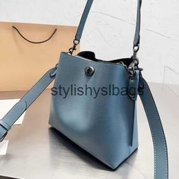 Shoulder Bags Designer bag Handbags Shoulder Bags Leather crossbody bags Styles Flowers cherry Bucket bag Large Handbag10stylishyslbags