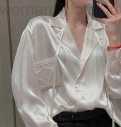 Women Silk Shirts Blouses Mens Designer Tshirts with Letters Embroidery Fashion Long Sleeve Tee Shirts Casual Tops Clothing Black White AB5P