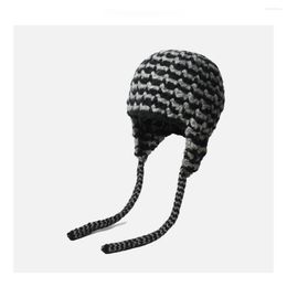 Berets Sweet Cool Woolen Hat Lady Retro Niche Rope Thick Thread Woven Warm Earprotector Temperament Tide Knitted Pilot Hats