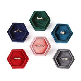 product Hexagon Velvet Ring Box Jewellery box Display Holder with Detachable Lid for Wedding Engagement 220301265e