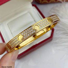 Designer Bracelet Bangle Gold Ladies Diamond Luxury Advanced Materials Jewellery Width 7mm Hidden Inlay Technology Fade Womens Diamonds 7zvo Famt