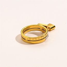 Designer Branded Band Rings Women 18K Gold Plated Rhinestone Crystal Stainless Steel Love Wedding Jewelry Supplies Ring Fine Carvi236G