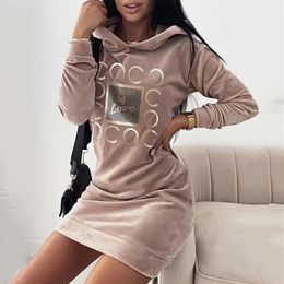 Casual Dresses Letter Print Velvet Hooded Sweatshirt Dress Women High Street Style Sport Straight Mini Long Sleeve Streetwear Fall238F