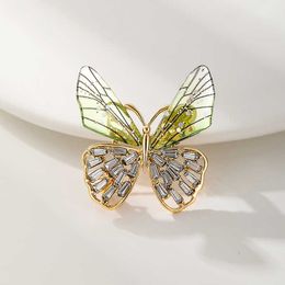 Designer Luxury Brooch New Fashionable Butterfly Brooch with High-end Temperament Korean Version Rhinestone Translucent Brooch Clothing Accessories