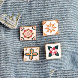 Pins Brooches Esign Mti-Designs Creative Vintage Pattern Shirt Collar Bag Jean Hat Hard Enamel Pins Brooch Button Badge Wholesale D