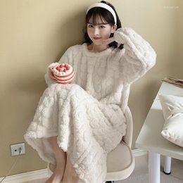 Women's Sleepwear Sweet Girls Nightgown Autumn Winter Women Flannel Warm Long Nightdress Loose Casual Coral Fleece Home Clothes