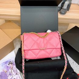 19 Stylish Womens Shoulder Bag Medium 30cm Leather Clamshell Diamond Gold Hardware Metal Buckle Luxury Handbag Matelasse Chain Crossbody Bags Underarm Sacoche