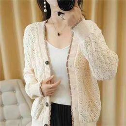 Women s Knits Tees Trendy Lace Mom s Sweater for Middle aged Women Elegant Button Style Tops Jacket Pullover Thin cardigan Jackets 231005