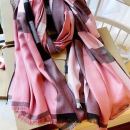 2022 Classic Diamonds Cheque Cashmere Scarf British Plaid Ladies Shawl Dual-use High Quality men's and women's Designer B303u