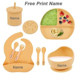 Cups Dishes Utensils 8Pcs Baby Feeding Set Silicone Suction Cup Bowl Dinner Plate Cup Bib Spoon Fork Chirdren Kids Dishes Tableware Personalized Name 231006