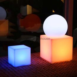 Lâmpadas de mesa 10/20 CM LED Cube Candeeiro de mesa com controle remoto AAA Bateria 16 RGB Cor Quarto Cabeceira Night Light Bar Wedding Party Desk Light YQ231006