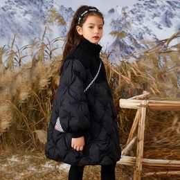 ダウンコート子供冬のコットンジャケットラムウールガール長服の子供たちの黒い服は暖かいパーカースノースーツアウターウェアTZ462 231005
