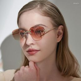 Sunglasses Luxury Designer Rimless Small Oval Sun Glasses Men And Women Square Gradient Shades Female Framless Eyewear