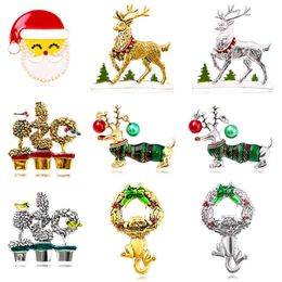 Designer Luxury Brooch Christmas Brooch Santa Claus Elk Puppy Christmas Gift Box Wreath Pin New Accessories
