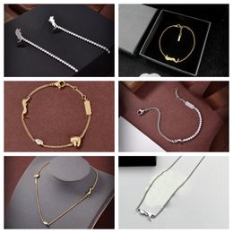 New Fashion Bracelets Top Look Ladies Women Designer Necklace Bangle Bracelet Earrings Letter Luxury Sets Pendant Jewelry Aesthetic Accessories