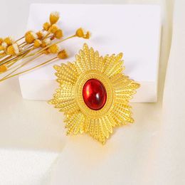 Designer Luxury Brooch Red Glazed Brooch with Mediaeval Temperament Brooch with Corsage Women's Light Luxury Suit Coat Clothing Accessories