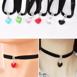 Pendant Necklaces Fashion Sexy Black Velvet Chokers Punk Style Statement Crystal Love Hearts Necklace For Women Party Jewelry Y08E